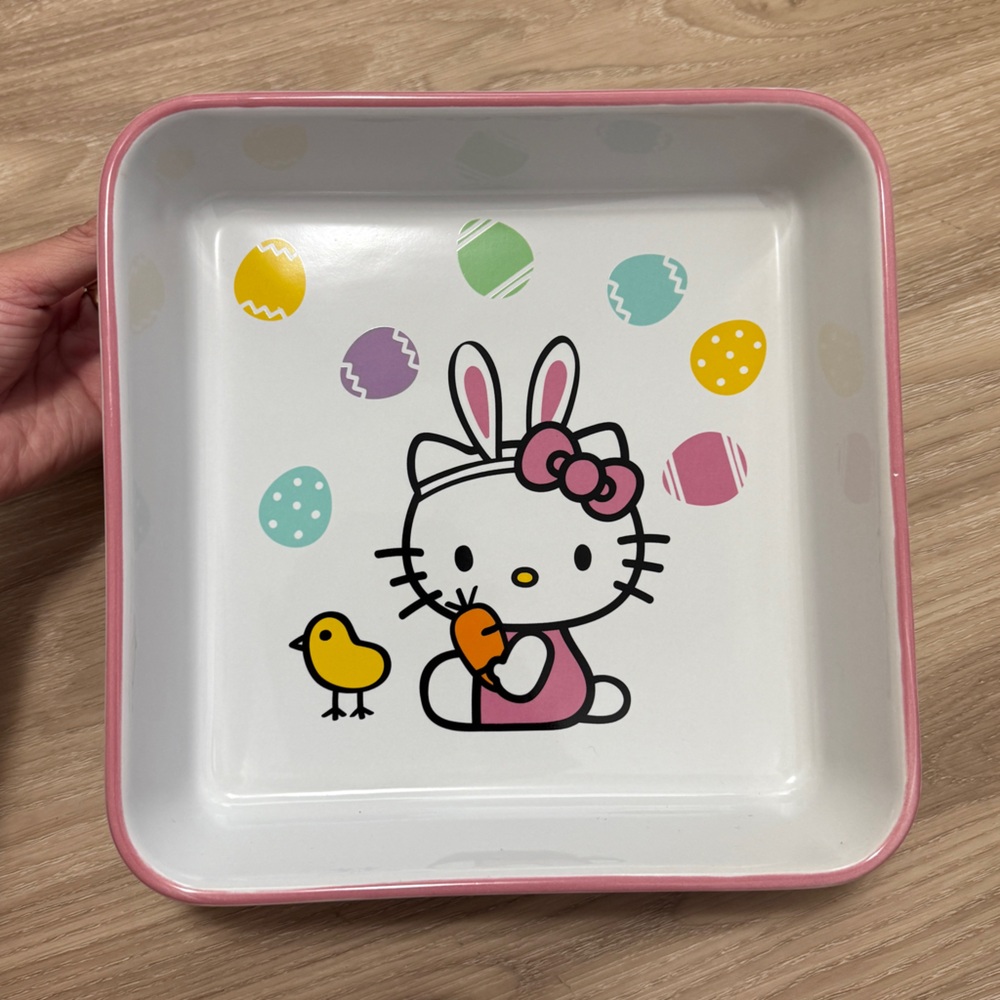 Hello Kitty Easter Baker